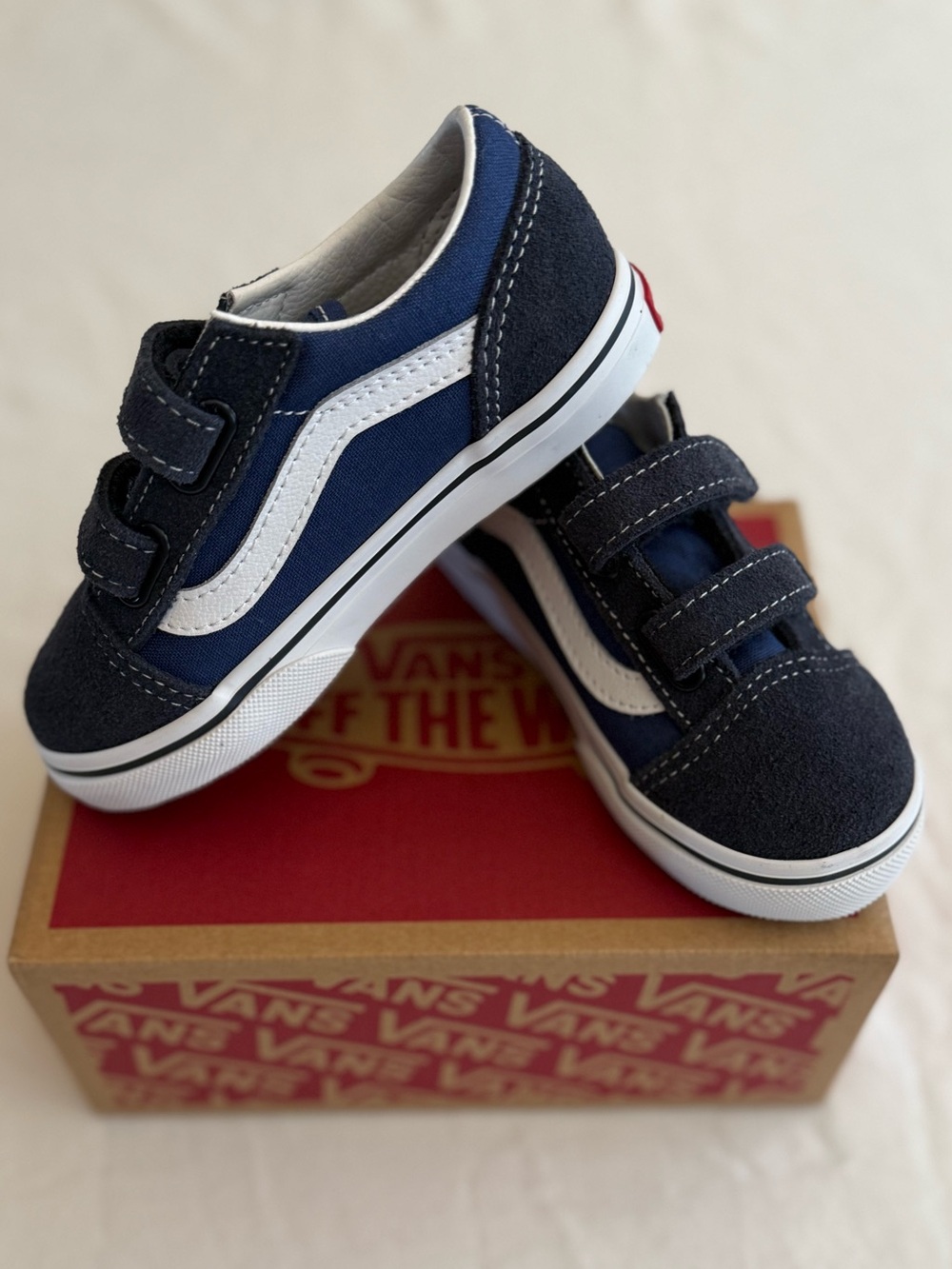 Vans Old Skool V Toddler Sneakers Size 9 Navy/White NWOT New in Box